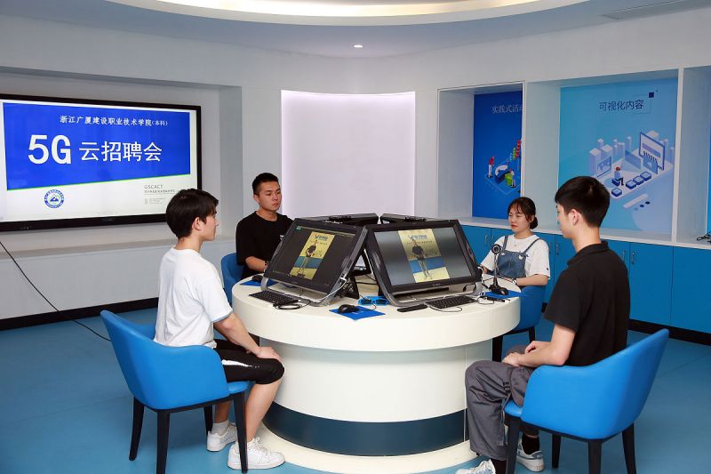 校园电视台：为学生提供全方位服务和娱乐